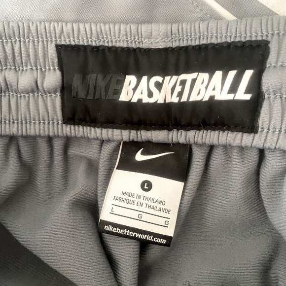 Men’s Basketball warm up suit. No tags, but never worn. - Picture 2 of 7